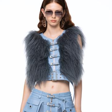 Imagen secundaria 1 - Looks y boceto de Dominnico.