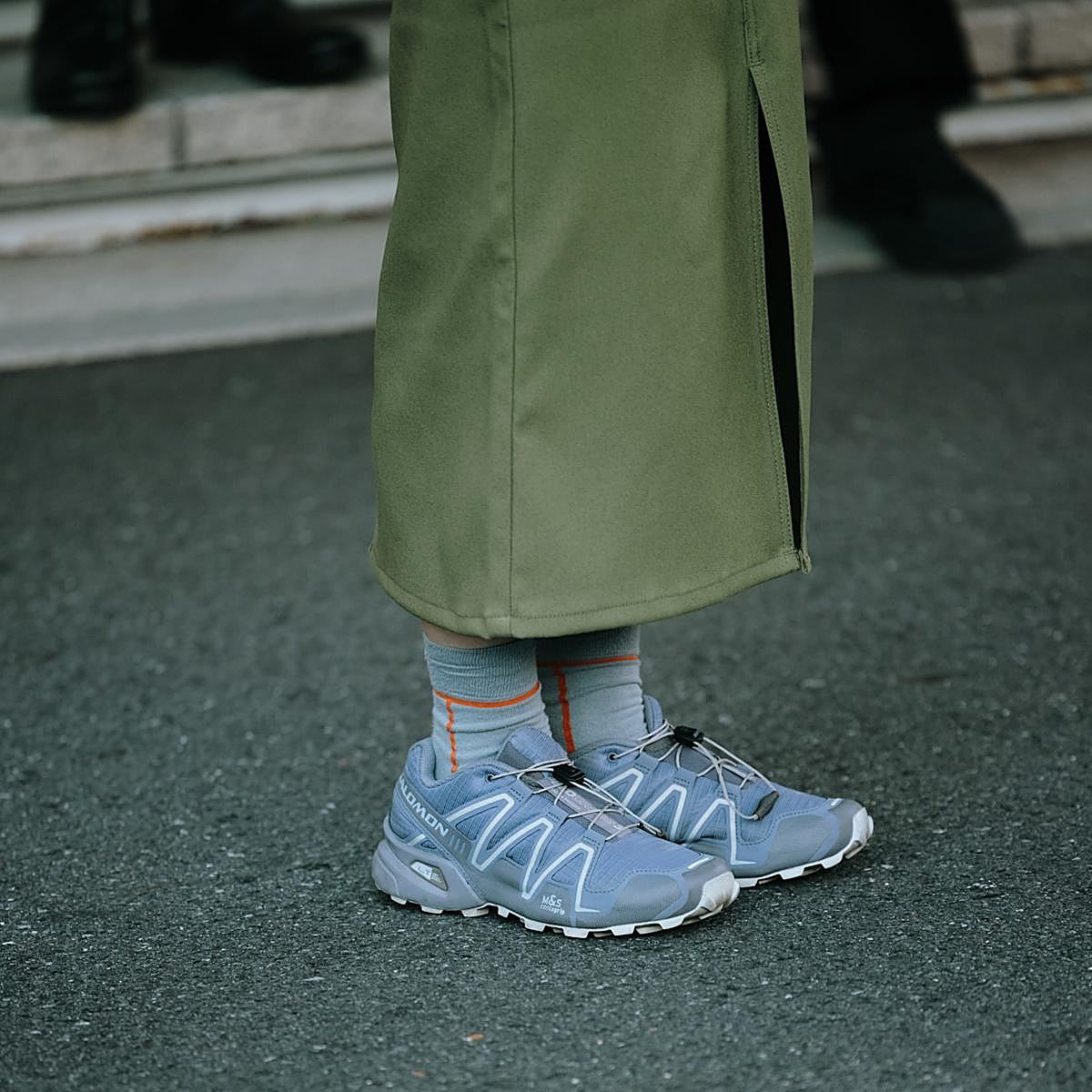 Llena el armario de zapatillas originales y con color este otoño.