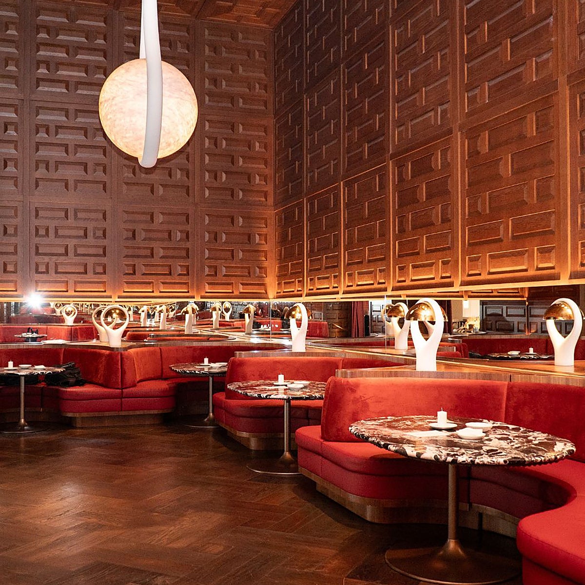 Así es el restaurante italiano Scarpetta de Madrid, con interiorismo de Belén Moneo.