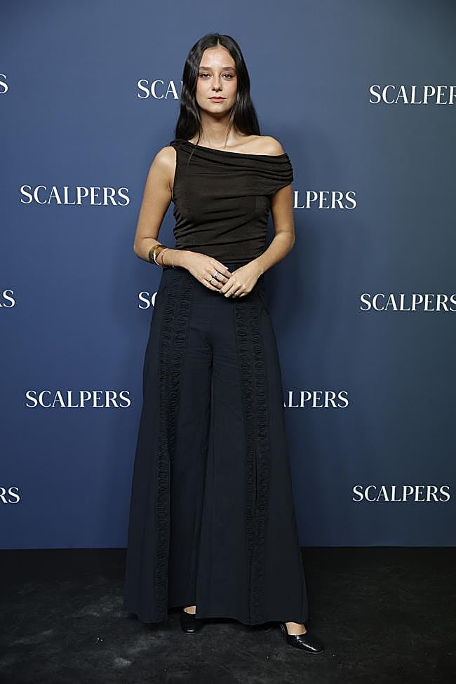 Victoria Federica con un look de Scalpers.