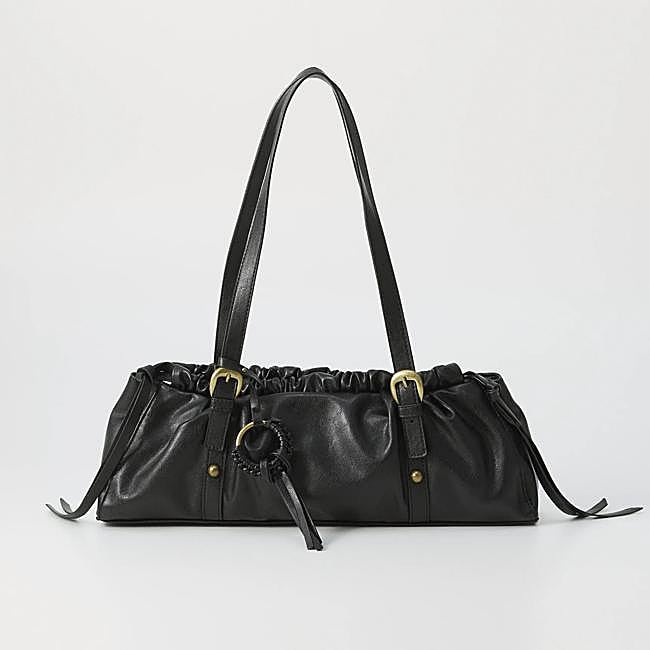 Bolso negro alargado de Call It Spring, a la venta en Zalando, 49,95 euros.