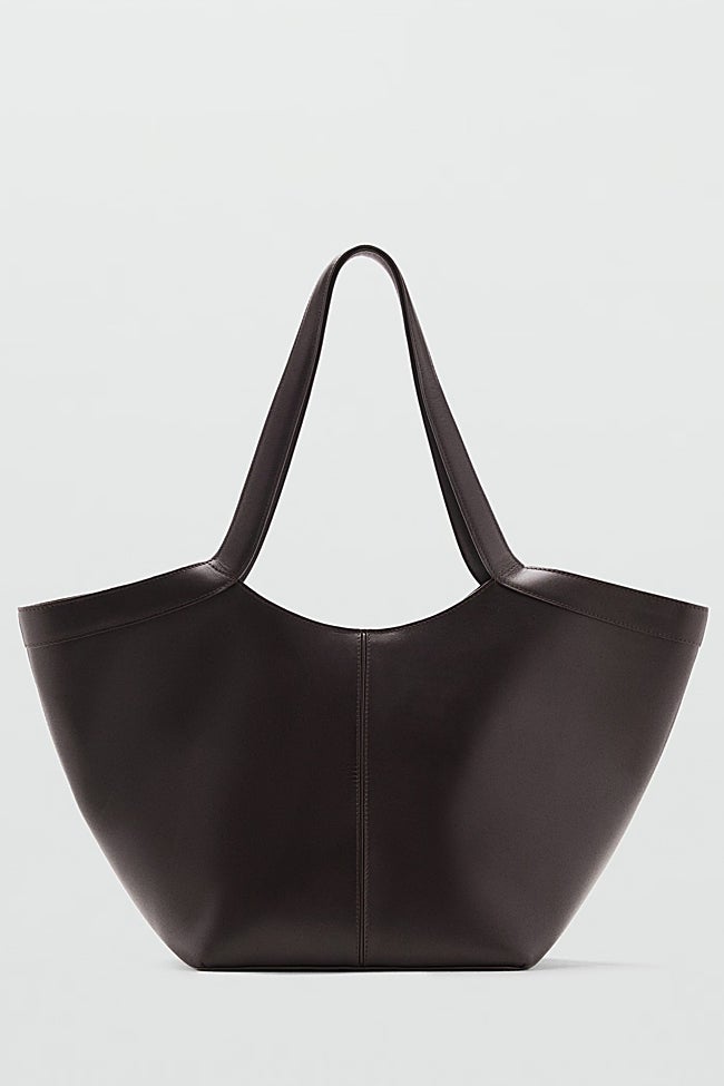 Bolso de piel de Mango (199,99 euros)