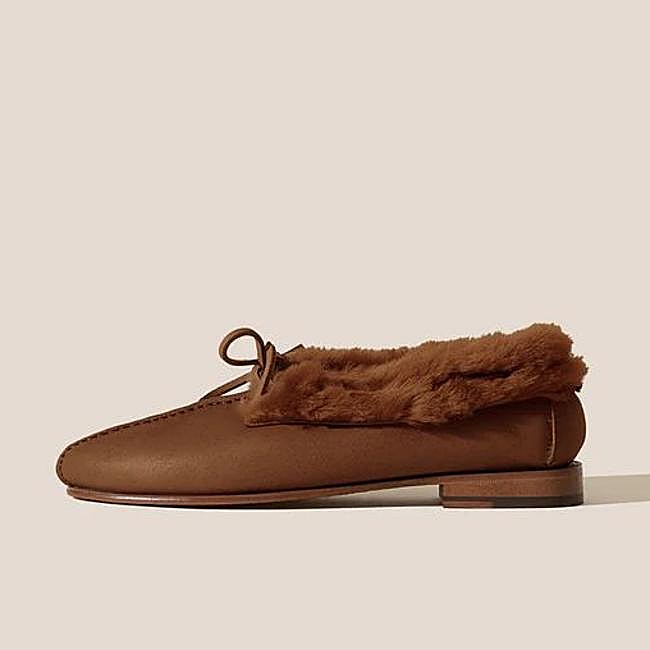 Babucha deconstruida Tilla Shearling (430€)