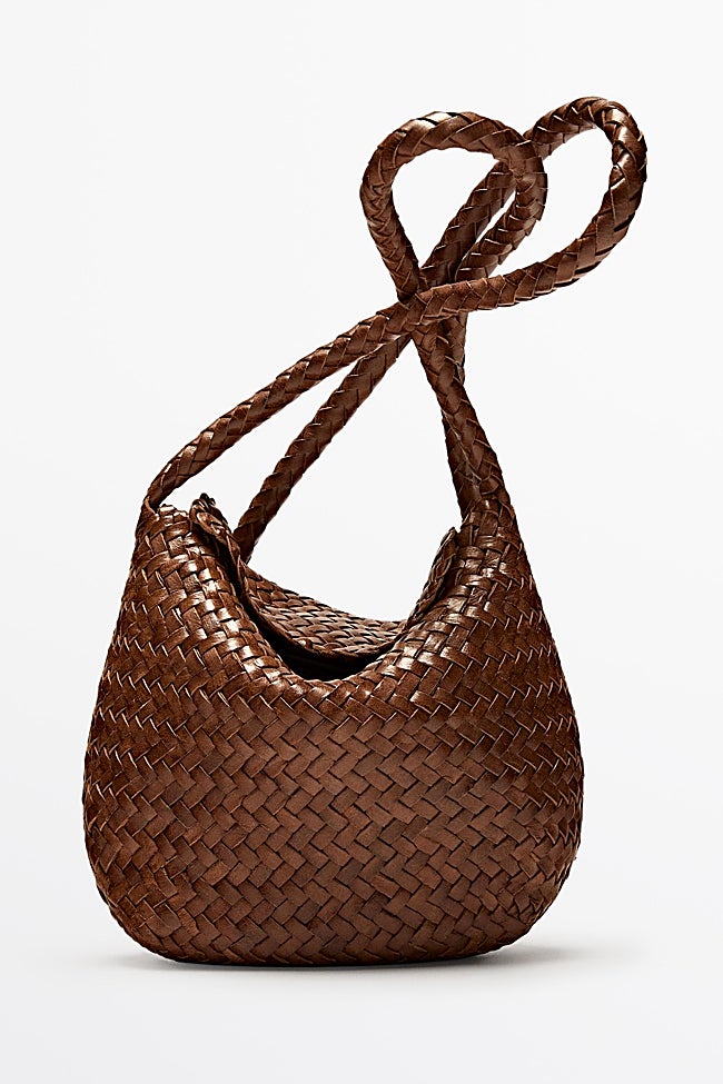 Bolso trenzado de Massimo Dutti (129 euros)