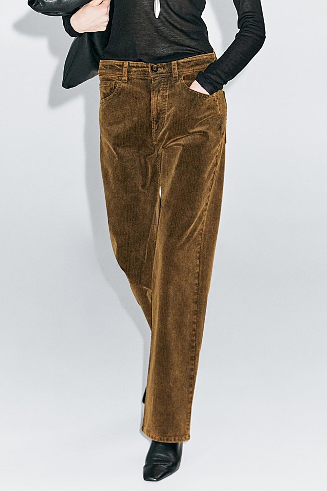 Pantalón de pana de Massimo Dutti (59.99 euros)