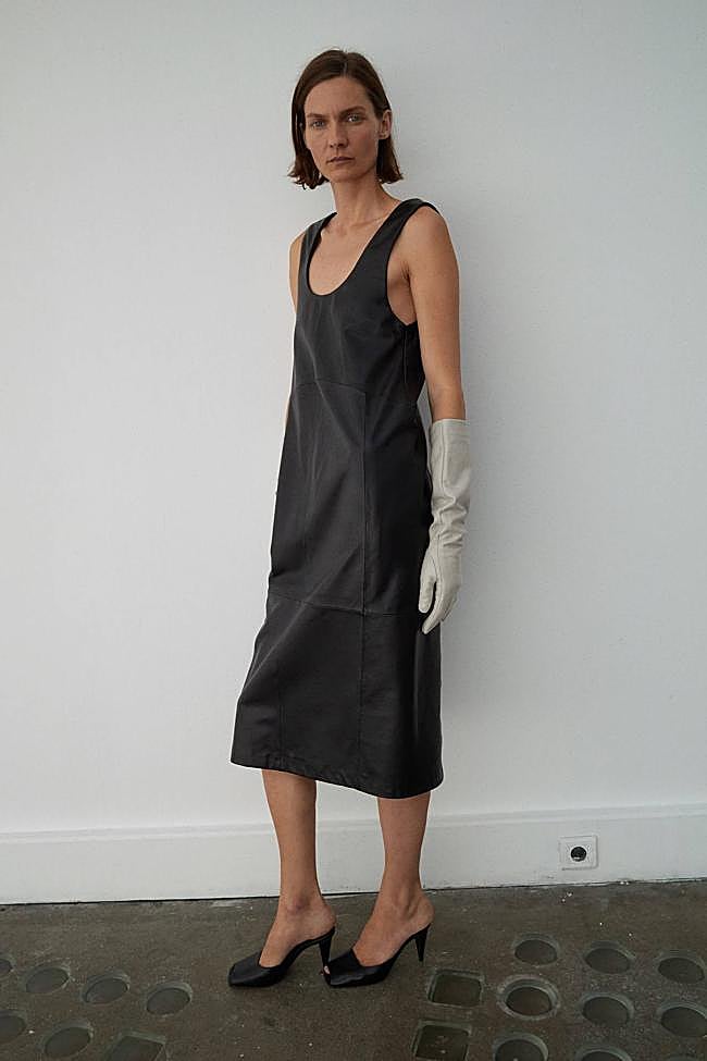 Vestido midi 100% piel (229,99€)