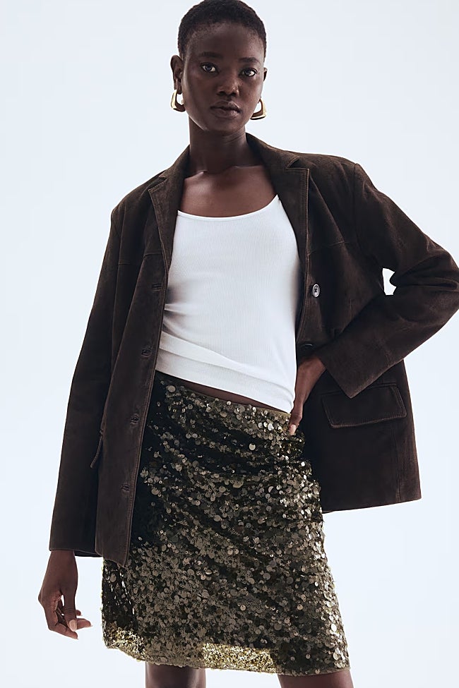 Falda con lentejuelas de H&M (29,95 euros)