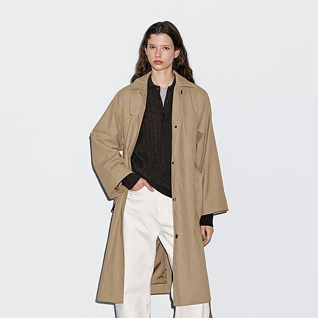 Gabardina clásica, 169 euros.