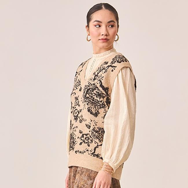 Chaleco jacquard floral (65€)