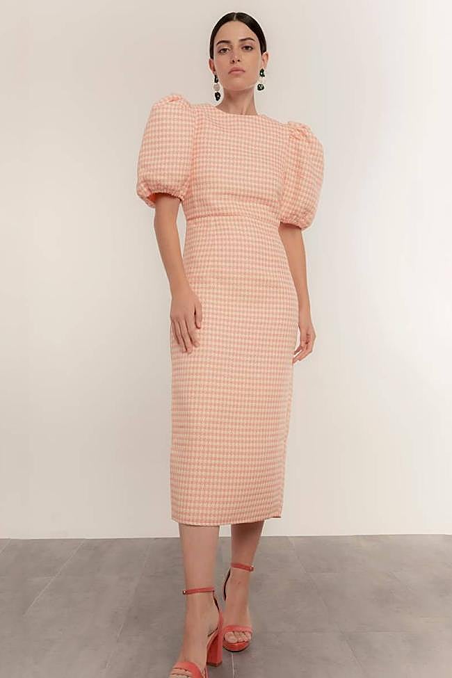 Vestido midi manga abullonada pata de gallo (57,97€ en El Corte Inglés)