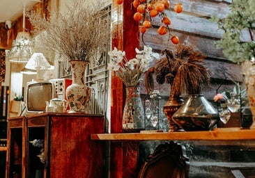 Muebles de IKEA a mitad de precio, mesas de mármol de Carrara por 60€ y la deco de las películas de Netflix: el mercadillo que arrasará en Madrid