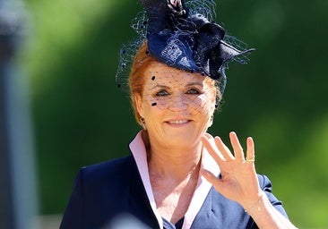 La caída en desgracia de Sarah Ferguson: sus grandes mentiras, de la traición a Diana de Gales al correo maldito