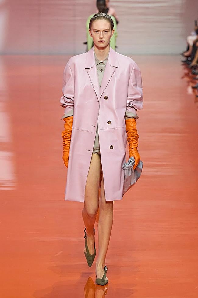 Desfile de Prada, con Raf Simons al frente, en la Semana de la Moda de Milán.