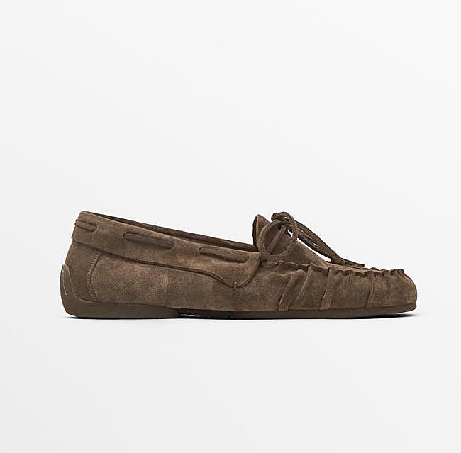 Mocasines de serraje de Massimo Dutti 89,95 euros.