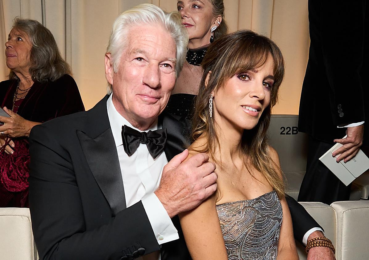 Imagen principal - Richard Gere, Lauren Hutton, Cate Blanchett y Eugenia Silva han sido algunos de los invitados al desfile que conmemora el 50 aniversario de Giorgio Armani. 