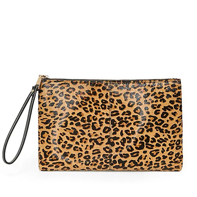Bolso con estampado de leopardo de Sfera (19,99 euros)