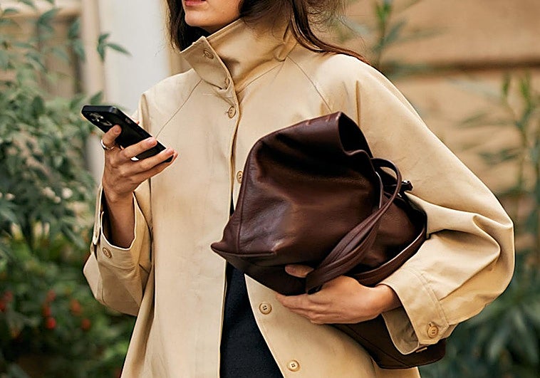 Toma nota del bolso de mano perfecto para las más elegantes.