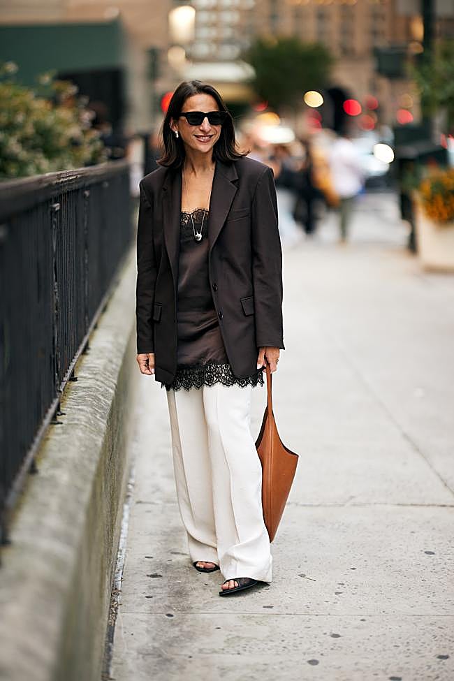 Cómo llevar el vestido lencero en otoño