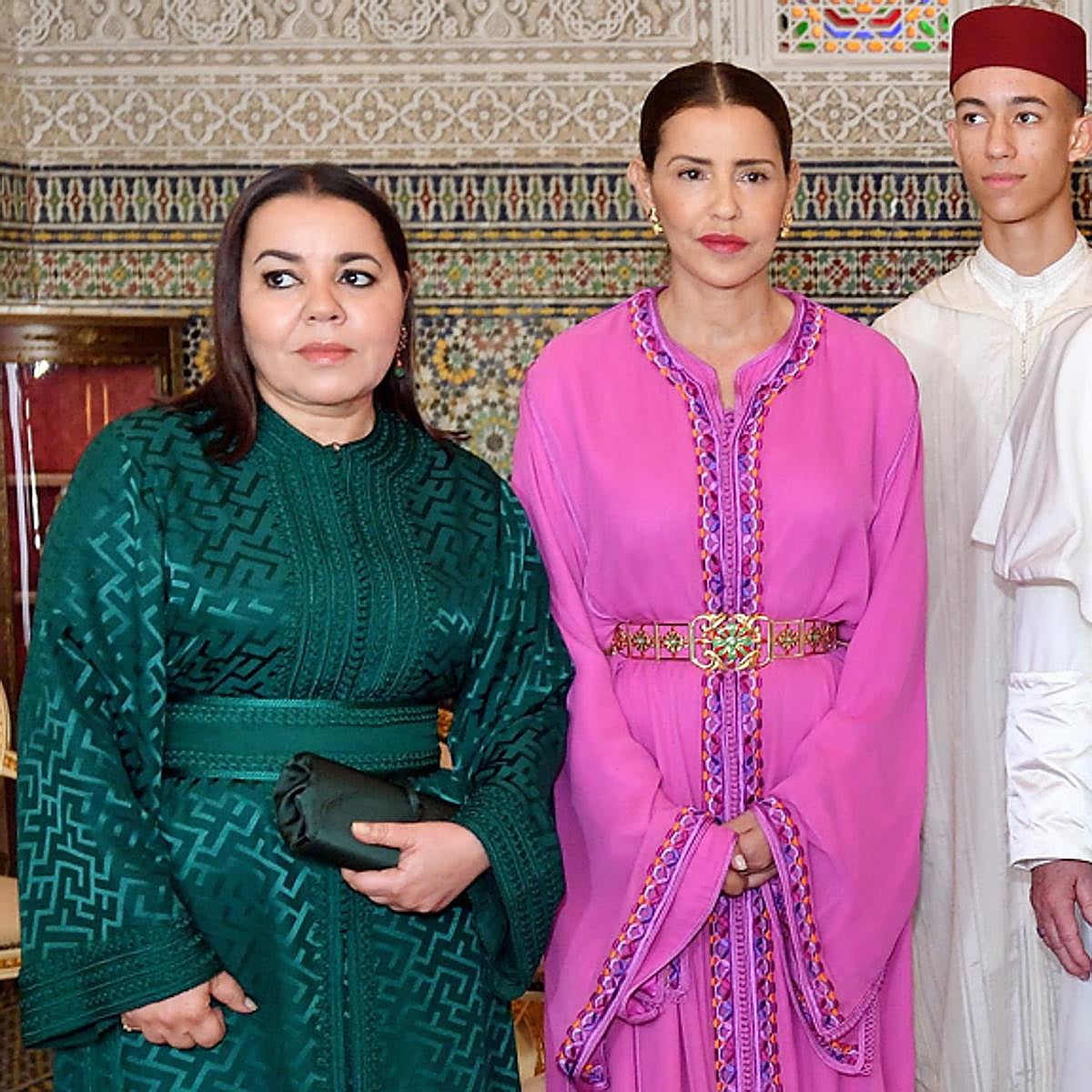 Lalla Asma (izquierda) y Lalla Meryem, junto al Mulay Hassan.