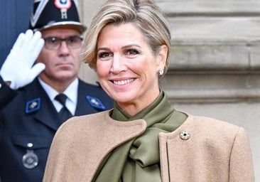 Máxima de Holanda, la invitada más elegante en la proclamación de Guillermo de Luxemburgo: vestido con lazo XL y la capa perfecta