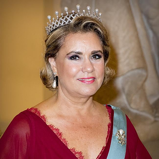 La tiara «choker» de Chaumet.