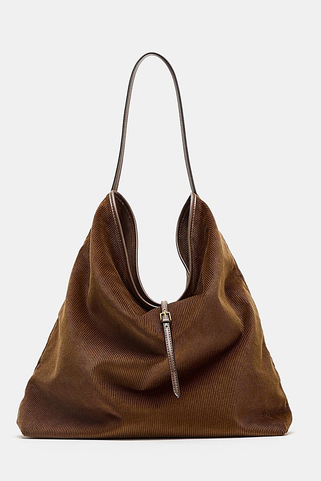 Bolso marrón de Zara (29,99 euros)
