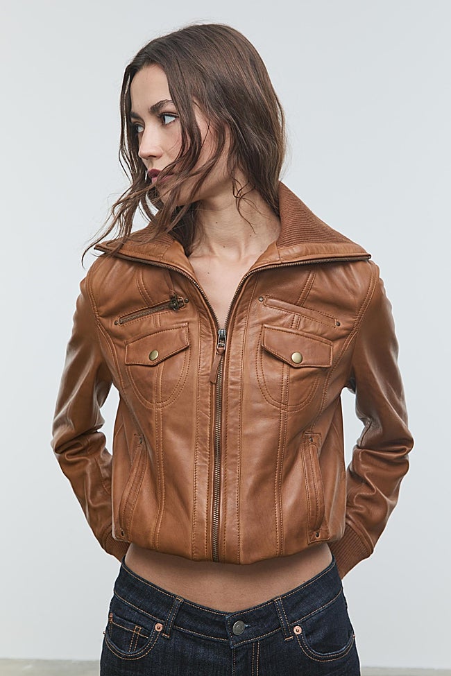 Chaqueta de piel de Stradivarius (79,99 euros)