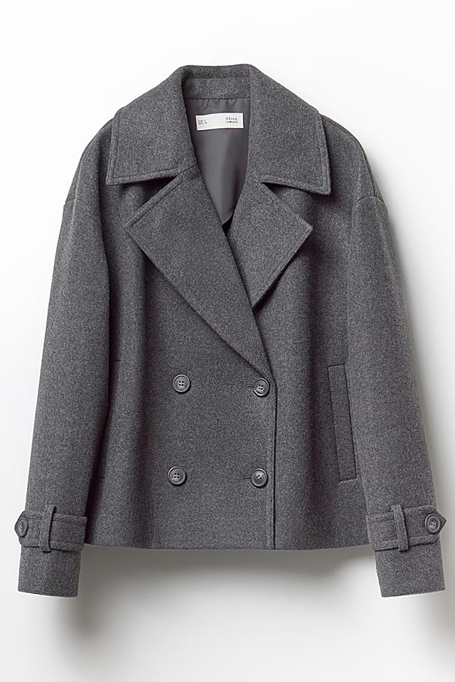 Abrigo gris de Sfera (49,99 euros)