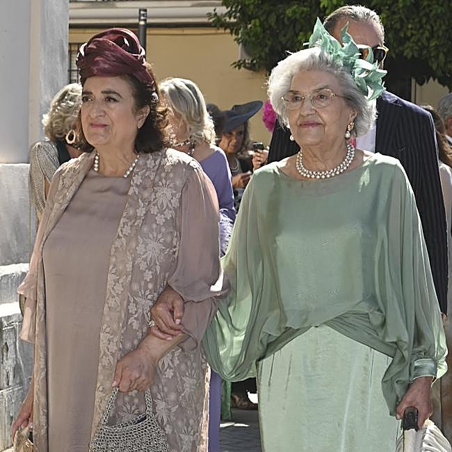 Lourdes Aliende, con su madre, Teresa España, abuela a su vez de Bárbara Mirjan.