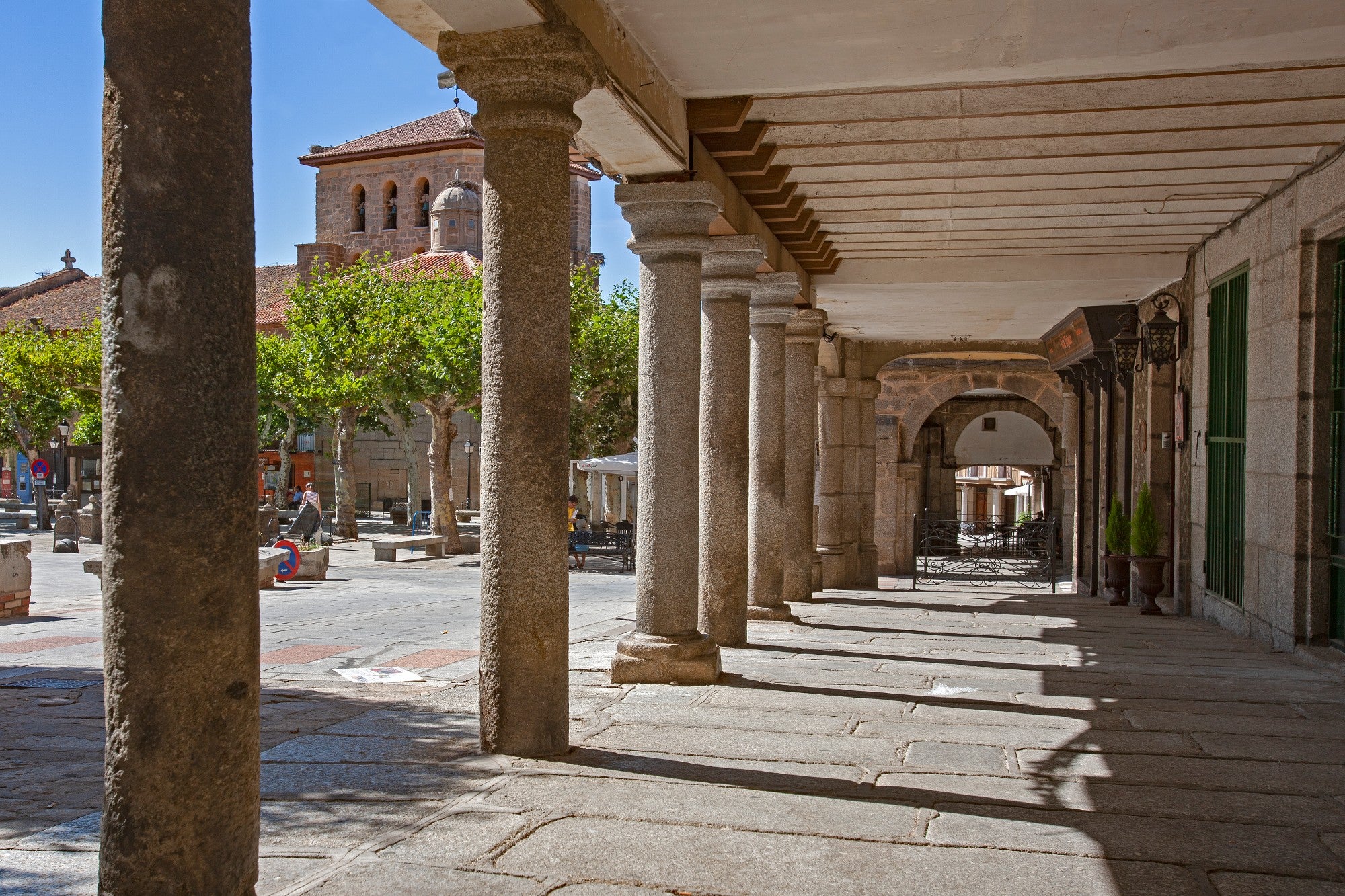 La plaza con soportales es una de las joyas de Piedrahíta.
