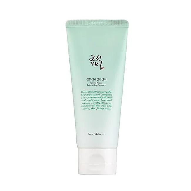 Green Plum Refreshing Cleanser de Beauty of Joseon.