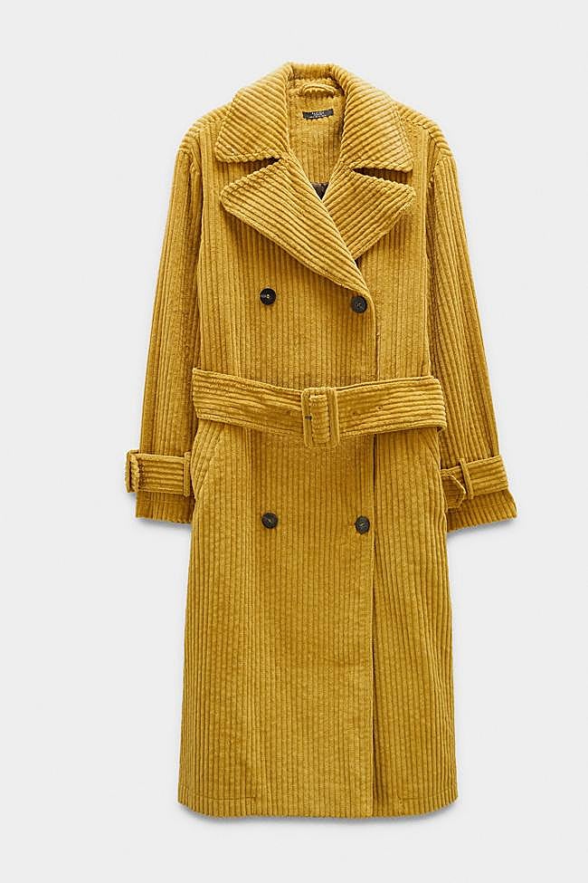 Así es la gabardina de Parfois.