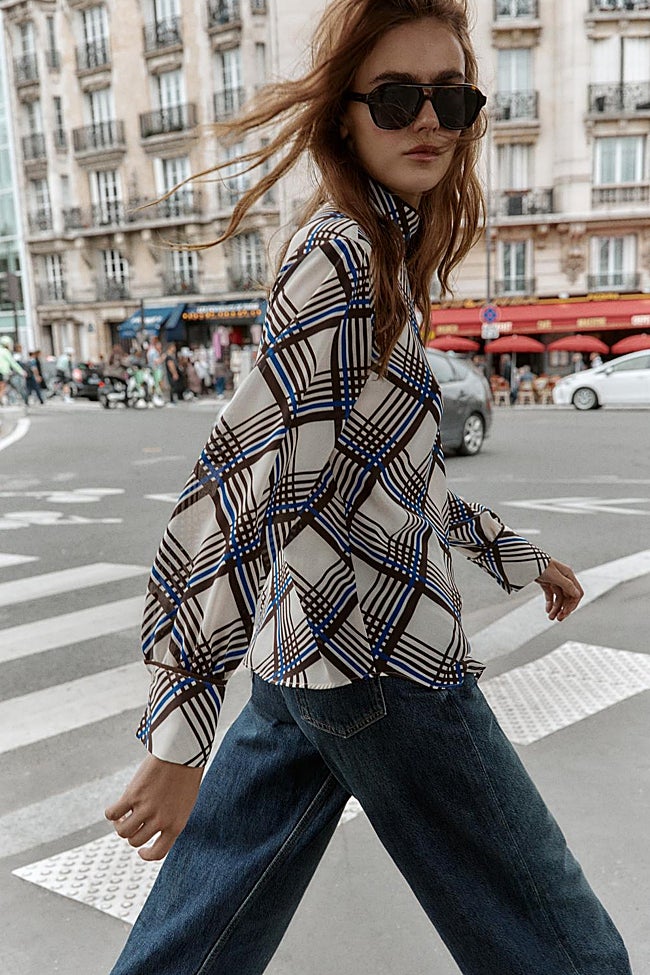 Camisa estampada de Zara (25,99 euros)