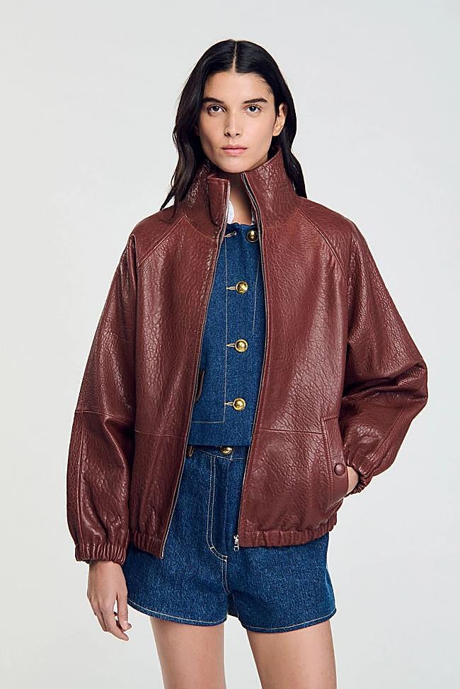 Cazadora de cuero oversize (375€)