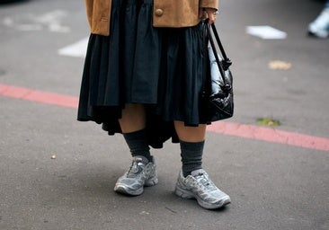 Las zapatillas grises son la mejor inversión.