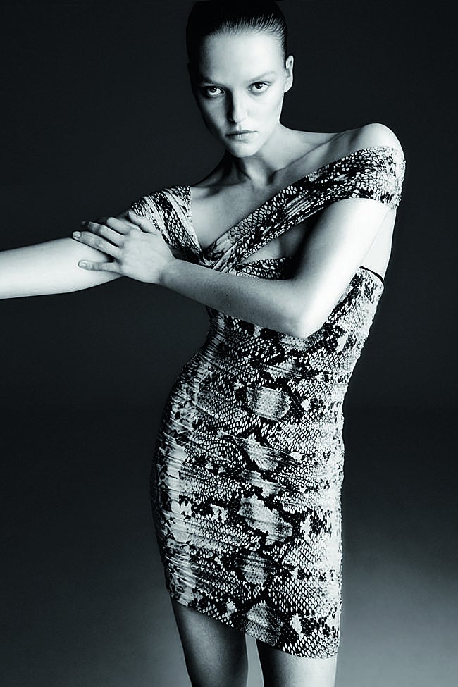 Vestido de tul elástico estampado, de ROBERTO CAVALLI.