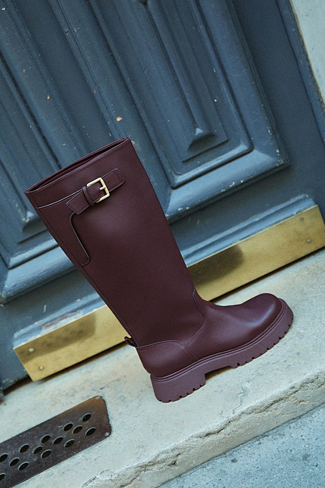 Botas altas de Stradivarius (45,99 euros)