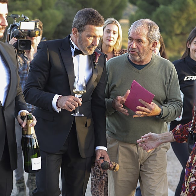 Antonio Banderas conversa con su admirador.