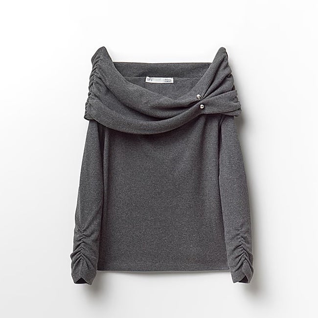 Camiseta gris de Sfera (19,99 euros)