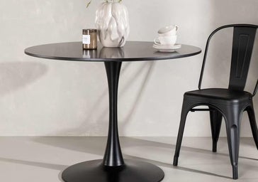 Esta mesa de H&M Home es un tesoro deco: inspirada en un mueble icónico y agotada en tienda
