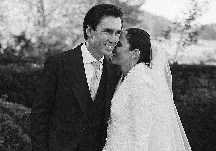 Gonzalo Blasco Botín y Antonia Ruiz Espinosa de los Monteros, el día de su boda.