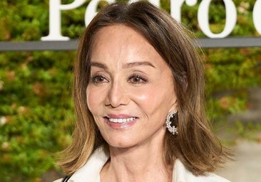 Isabel Preysler, un icono de elegancia.