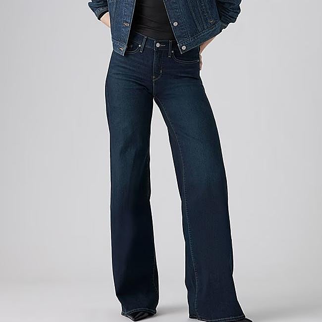 Vaqueros azul índigo de Levi's, 99 euros.