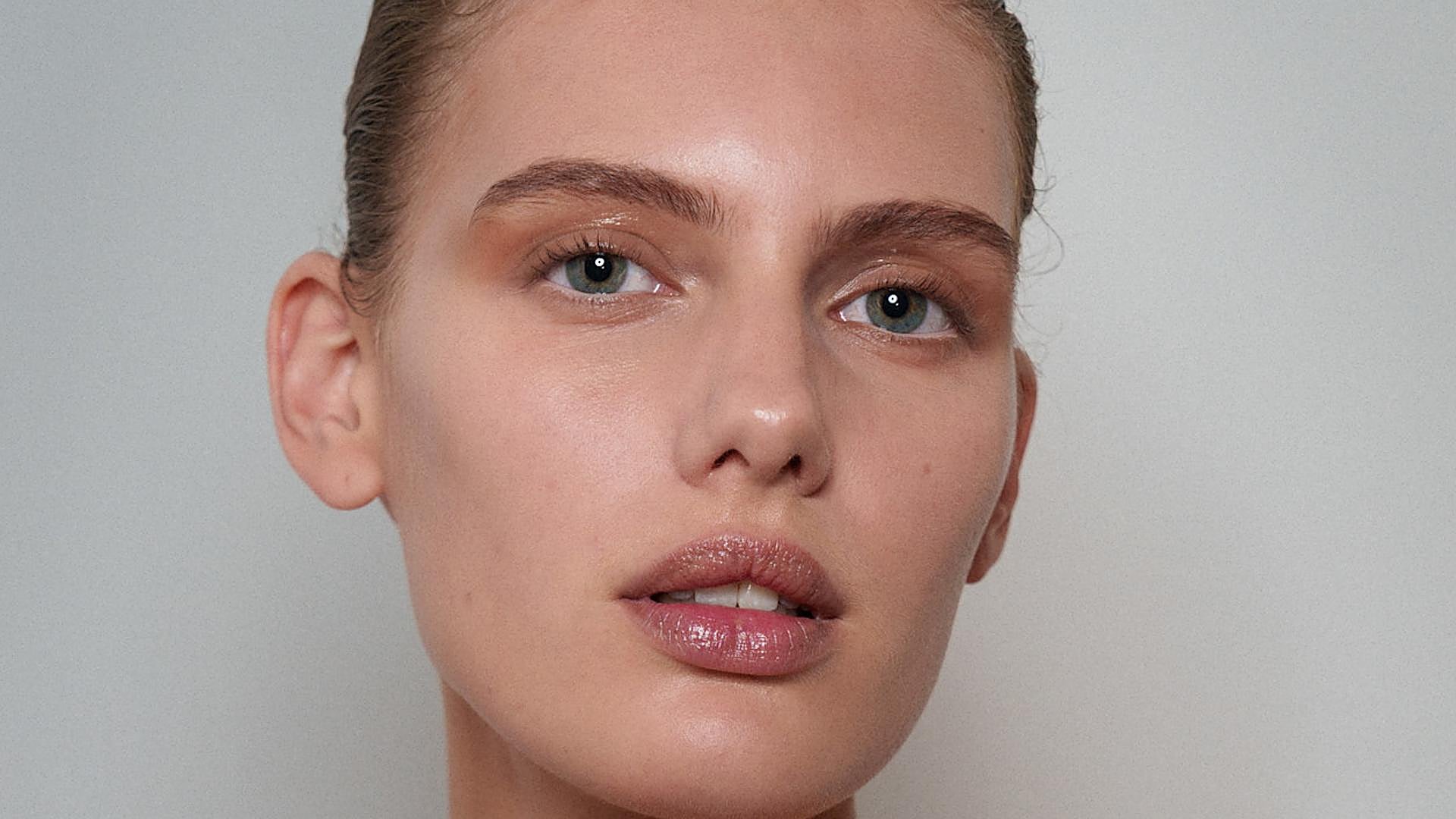 Mi maquillaje de cejas no es el mismo desde que uso estos fijadores