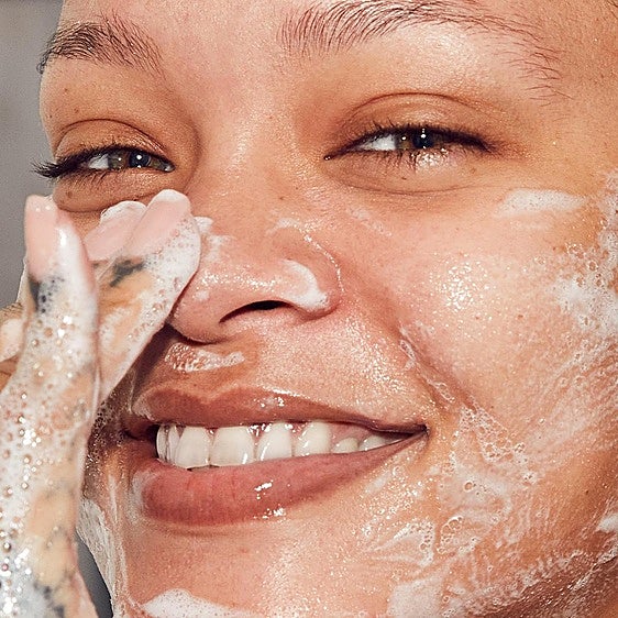 La doble limpieza que ha cambiado mi piel: el gel de cara que mejor funciona