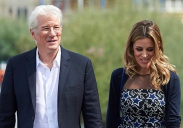 Richard Gere y Alejandra Silva vuelven a España este lunes 24 de noviembre.