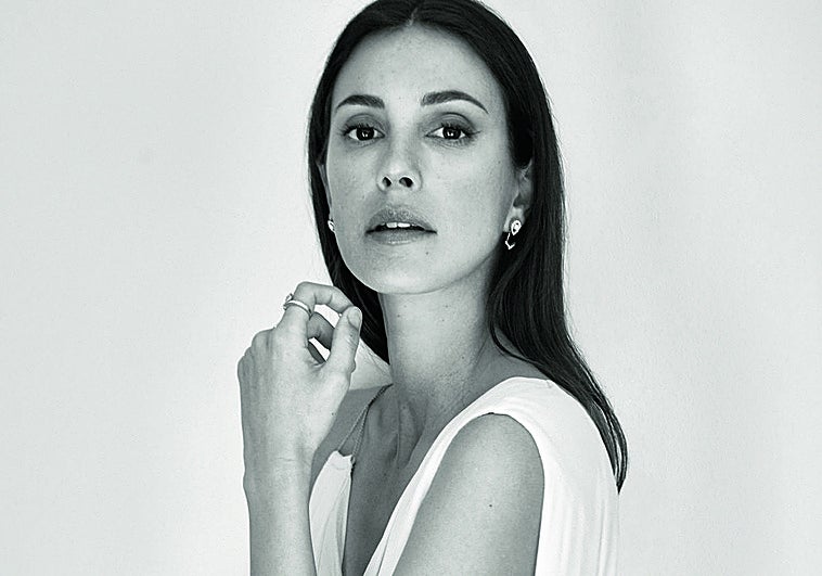 Retrato de Sassa Hannover. El texto es de Valentina Suárez-Zuloaga, cofundadora de ES Fascinante y directora creativa de Mercedes-Benz Fashion Week Madrid.