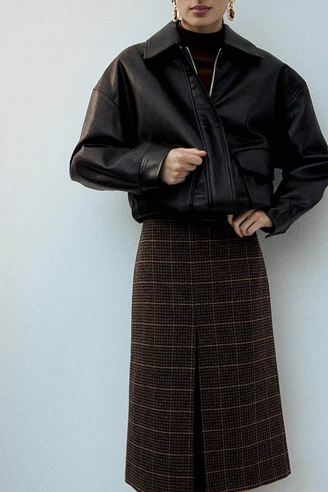 Falda con estampado de cuadros de Mango (39,99 euros)