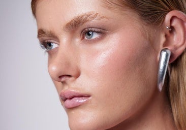 El mejor colorete para darle un toque de luz al rostro.