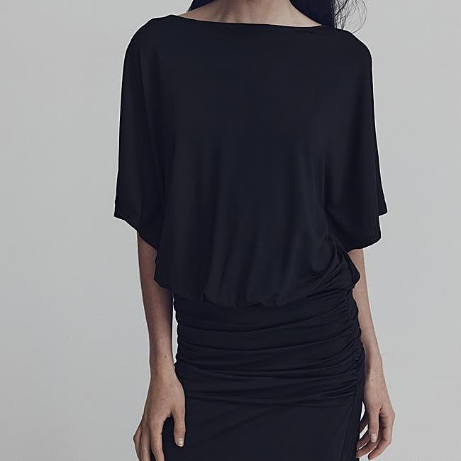 Vestido drapeado, 29,99 euros.